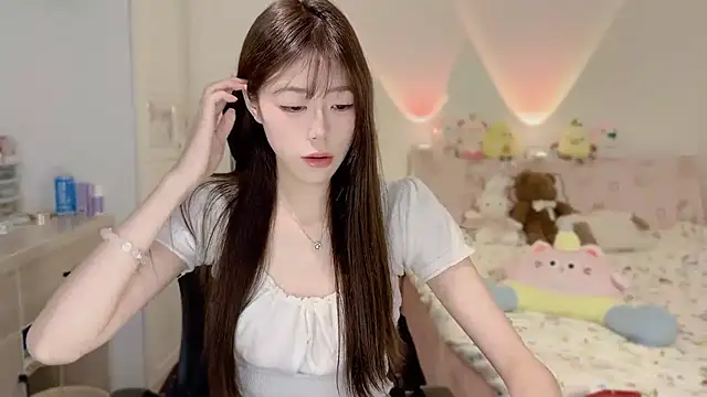 Onecutelittle online show from 10, 11, 2025