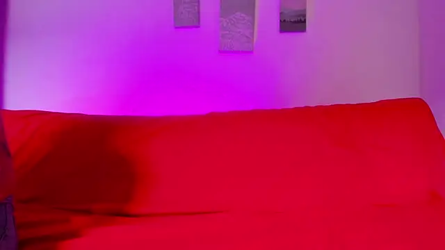 Snapshot of Nikki__uwu chatting on 8, 7, 2026 Nikki uwu online show from 8, 7, 2026