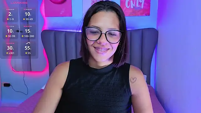 Snapshot of Aria_Russo chatting on 2, 6, 2026 Aria Russo online show from 2, 6, 2026