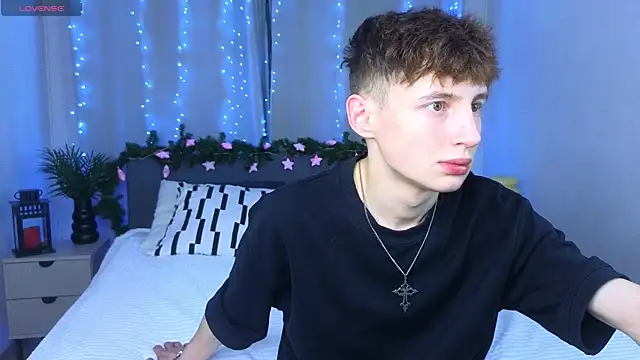 crisp1n online show from 4, 12, 2025