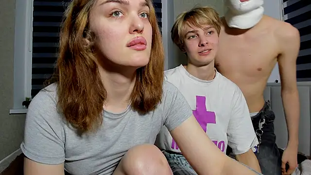 Snapshot of EmiliaRhodes chatting on 8, 2, 2026 EmiliaRhodes online show from 8, 2, 2026