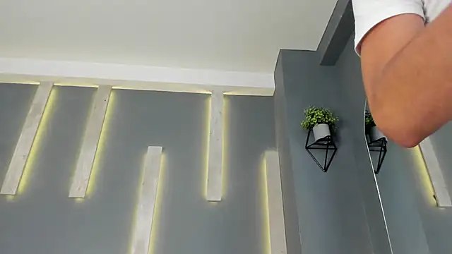 ArohomLester online show from 30, 11, 2025