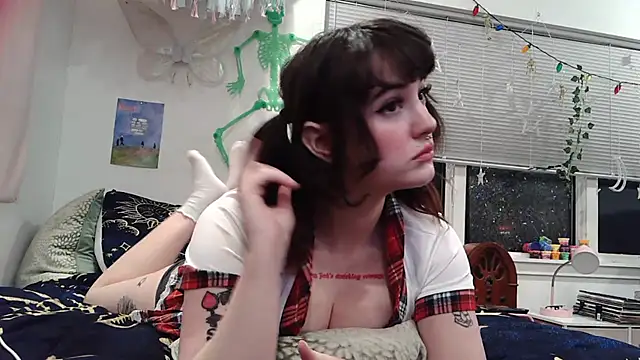 Snapshot of Trickylucy555 chatting on 11, 2, 2026 Trickylucy555 online show from 11, 2, 2026