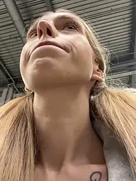 kira mia online show from 30, 11, 2025