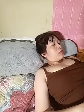 Snapshot of Butterfly_kee chatting on 24, 10, 2025 Butterfly kee online show from 24, 10, 2025