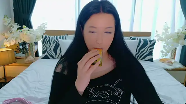 Felicia Herceg online show from 20, 11, 2025