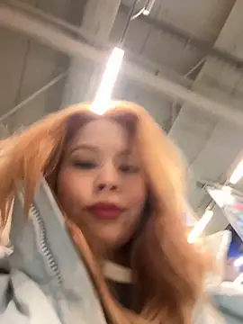 Snapshot of Eliiizaaa chatting on 12, 11, 2025 Eliiizaaa online show from 12, 11, 2025