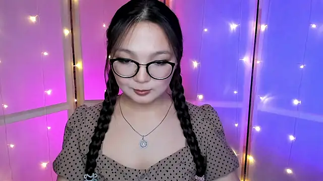 Snapshot of Nikki-awesome chatting on 4, 11, 2025 Nikki-awesome online show from 4, 11, 2025