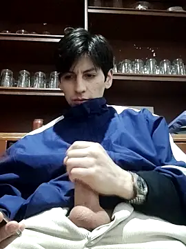 Carriata larry online show from 2, 11, 2025