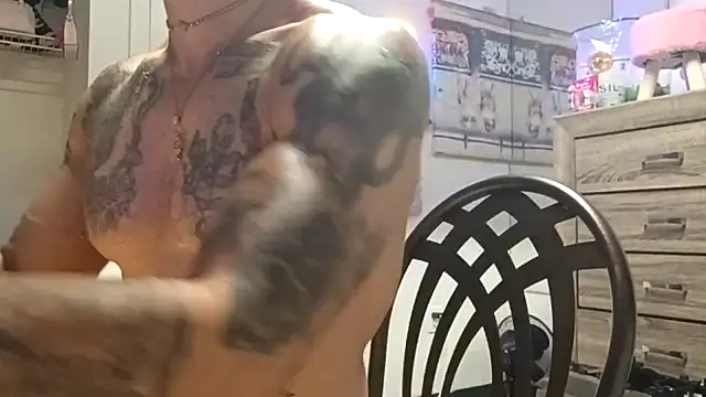 Snapshot of alphacloudGod chatting on 24, 10, 2025 alphacloudGod online show from 24, 10, 2025