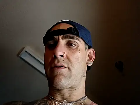 Snapshot of alphacloudGod chatting on 29, 10, 2025 alphacloudGod online show from 29, 10, 2025