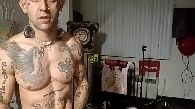 Snapshot of alphacloudGod chatting on 5, 11, 2025 alphacloudGod online show from 5, 11, 2025