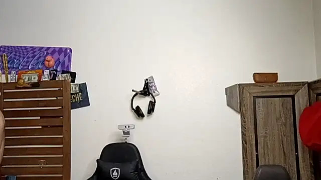 Snapshot of alphacloudGod chatting on 22, 11, 2025 alphacloudGod online show from 22, 11, 2025