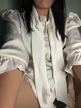 Winny-sexy online show from 2, 3, 2026