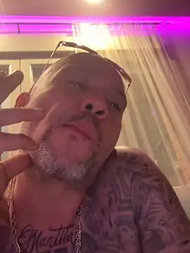 Snapshot of gitanoMad chatting on 4, 4, 2026 gitanoMad online show from 4, 4, 2026