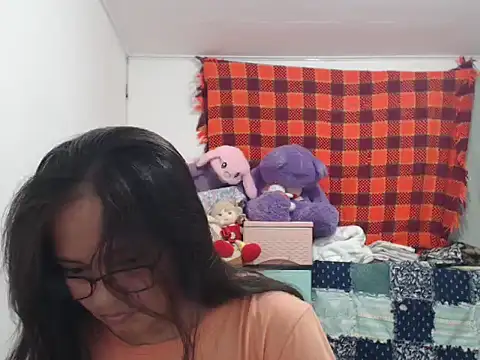 Snapshot of Kinkybela2025 chatting on 28, 10, 2025 Kinkybela2025 online show from 28, 10, 2025