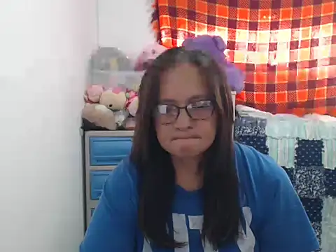 Snapshot of Kinkybela2025 chatting on 15, 11, 2025 Kinkybela2025 online show from 15, 11, 2025