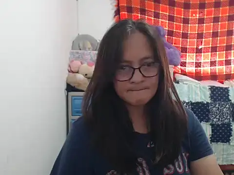 Snapshot of Kinkybela2025 chatting on 18, 11, 2025 Kinkybela2025 online show from 18, 11, 2025