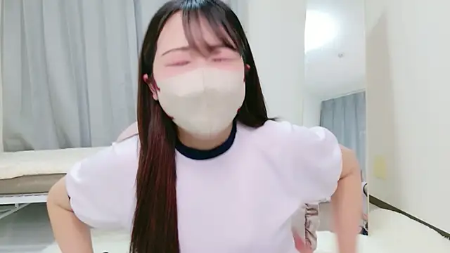 yui chan00 online show from 28, 4, 2026