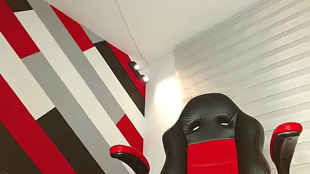 Zac Golden online show from 28, 2, 2026