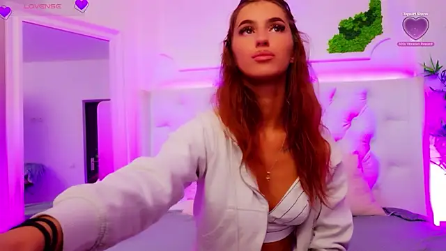 ElisaCharm online show from 15, 5, 2026