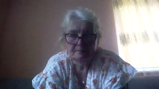 AmyLove353 online show from 13, 6, 2026