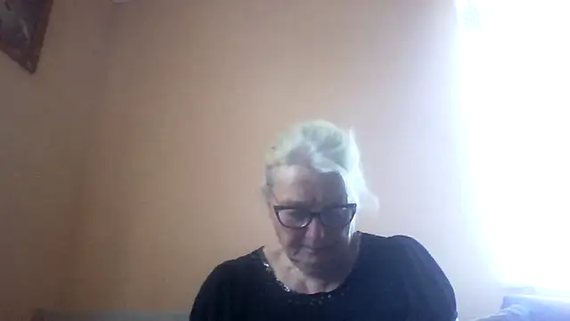AmyLove353 online show from 16, 6, 2026