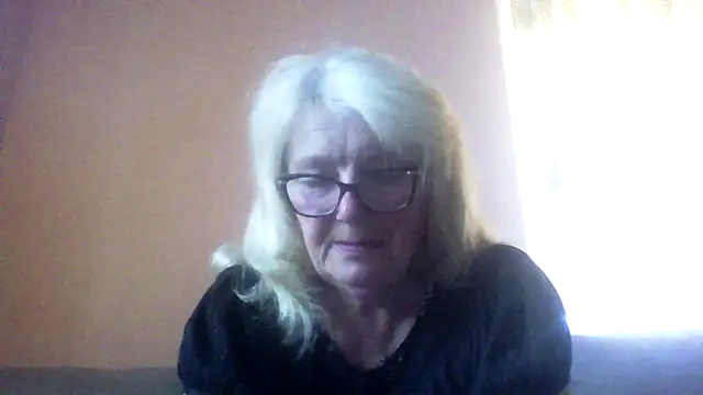 AmyLove353 online show from 29, 6, 2026