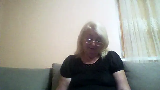 AmyLove353 online show from 19, 7, 2026
