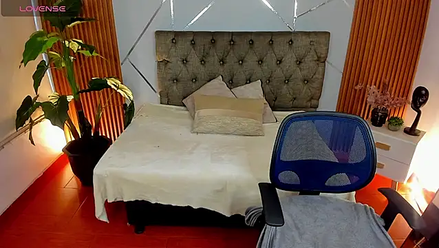 Snapshot of camilaa_lux chatting on 29, 11, 2025 camilaa lux online show from 29, 11, 2025