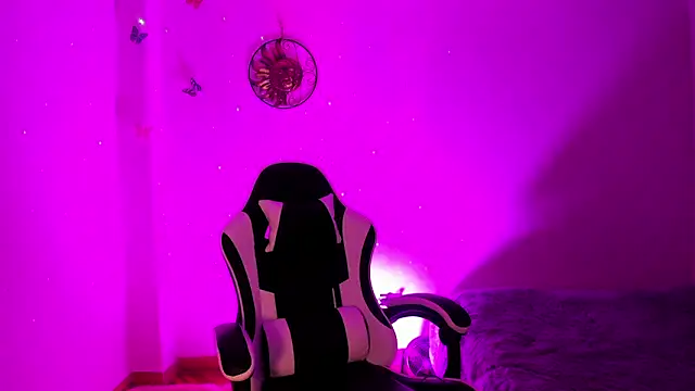 Snapshot of Soouf_ chatting on 17, 11, 2025 Soouf online show from 17, 11, 2025