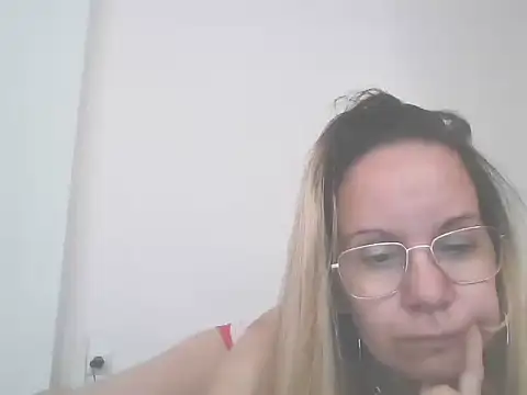 Snapshot of barbara896 chatting on 11, 11, 2025 barbara896 online show from 11, 11, 2025