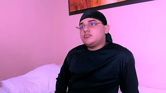 Snapshot of Santo_Pecado_ chatting on 23, 10, 2025 Santo Pecado online show from 23, 10, 2025