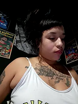 Isis Bathory online show from 29, 10, 2025