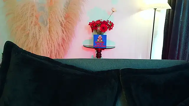 mia roux1 online show from 15, 2, 2026