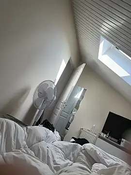 Snapshot of BicolorCandidate81 chatting on 30, 10, 2025 BicolorCandidate81 online show from 30, 10, 2025