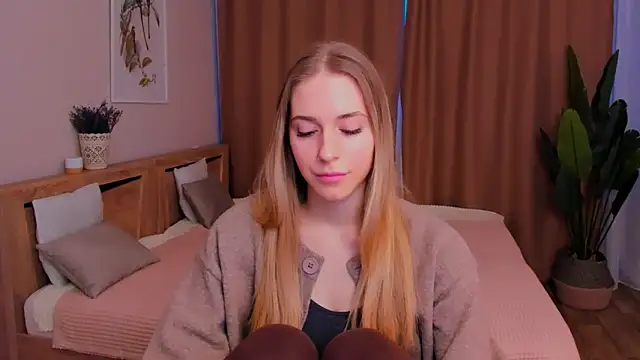 sassy cutie online show from 19, 2, 2026