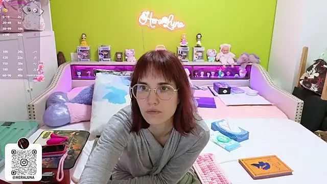 Snapshot of _HeraLuna_ chatting on 5, 2, 2026 HeraLuna online show from 5, 2, 2026