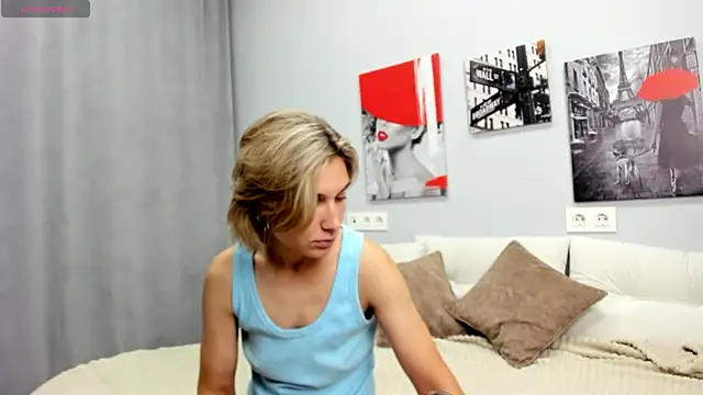 Snapshot of Tenderly_Sophie chatting on 15, 7, 2026 Tenderly Sophie online show from 15, 7, 2026