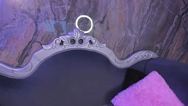 sydney miller  online show from 16, 12, 2025