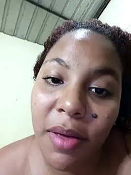 Snapshot of NickiiiNova chatting on 4, 11, 2025 NickiiiNova online show from 4, 11, 2025