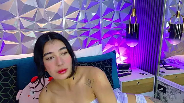 AdelineJhones online show from 26, 6, 2026