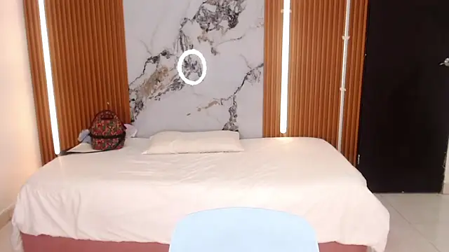 rosselyn  online show from 28, 10, 2025