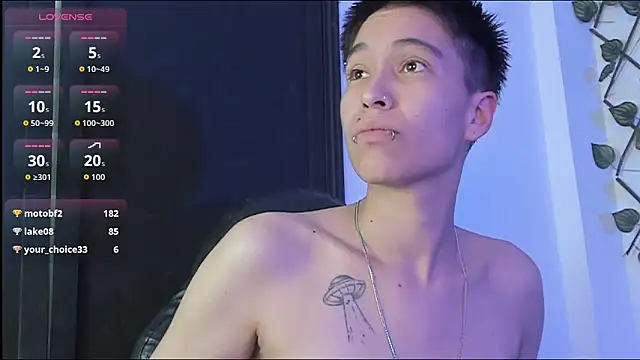 Snapshot of Liam_Anny chatting on 28, 11, 2025 Liam Anny online show from 28, 11, 2025