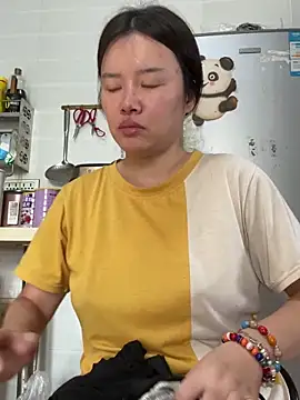 Snapshot of yoyou666 chatting on 14, 11, 2025 yoyou666 online show from 14, 11, 2025