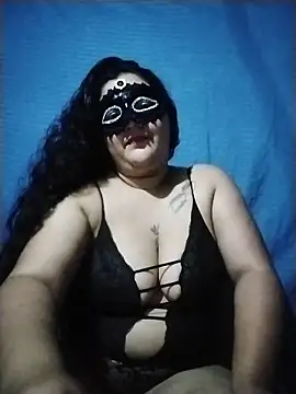 Snapshot of kloe_leon02 chatting on 3, 11, 2025 kloe leon02 online show from 3, 11, 2025