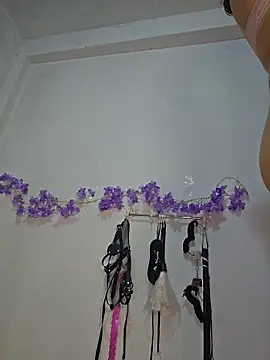 Snapshot of Kitty_Kalifa chatting on 17, 6, 2026 Kitty Kalifa online show from 17, 6, 2026