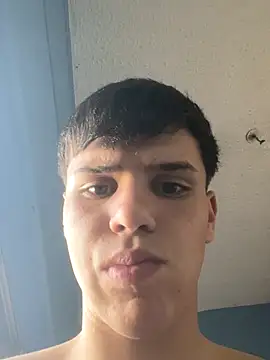 Snapshot of lucaaa_01 chatting on 23, 10, 2025 lucaaa 01 online show from 23, 10, 2025