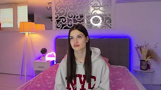 LuisaClover online show from 11, 1, 2026