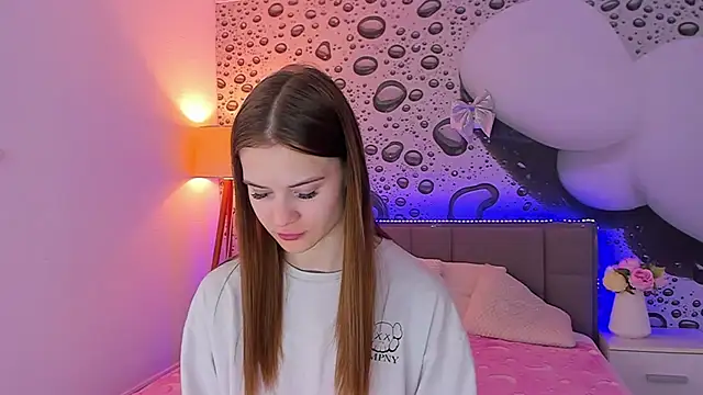 Snapshot of LuisaClover chatting on 31, 5, 2026 LuisaClover online show from 31, 5, 2026